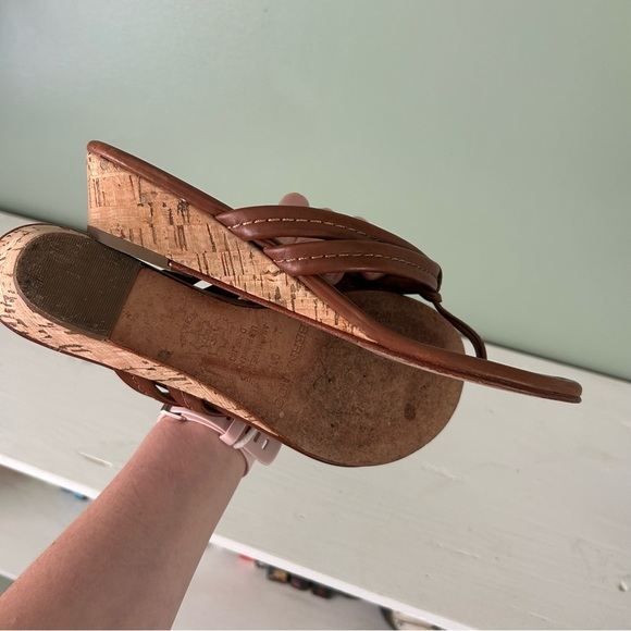 Bernardo Miami Brown Leather Strappy Knotted Sandals with Mini Heel - Picture 6 of 8